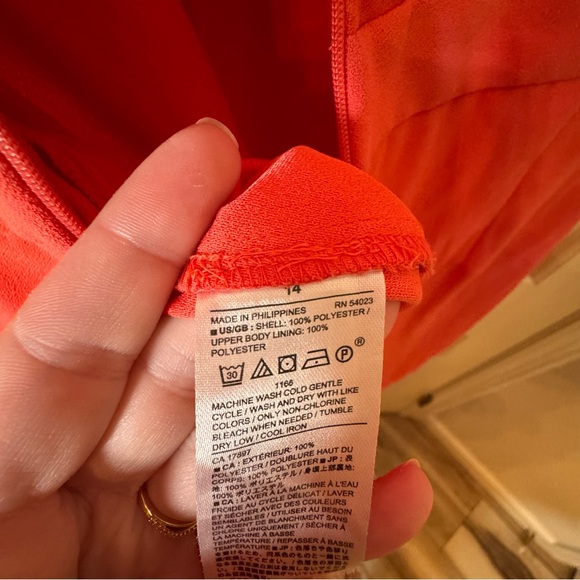 Banana Republic Coral Short Sleeve Romper - Size 14 - Picture 4 of 4